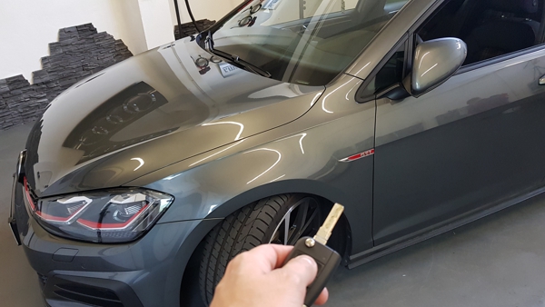VW Golf 7 Spiegelanklappen per Schlüssel - Carat-Garage