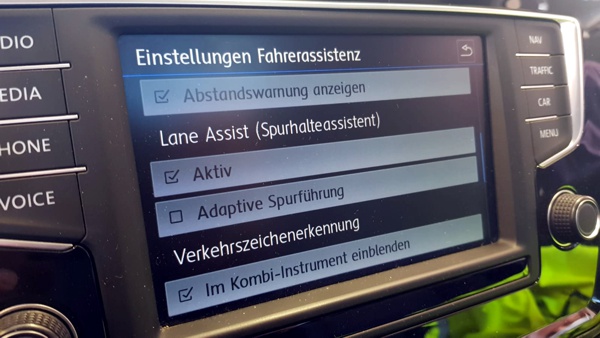 VW Touran 5 T Verkehrszeichenerkennung 5