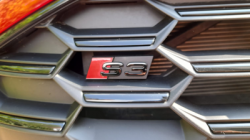 Audi_A3_S3_8Y_Logo_Emblem_schwarz_Kuehlergrill3