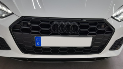 Audi_A5_F5_B9_Facelift_Ringe_Logo_Emblem_vorne_schwarz