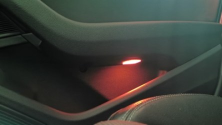 A4-B9-8W-Ablagefachbeleuchtung-4