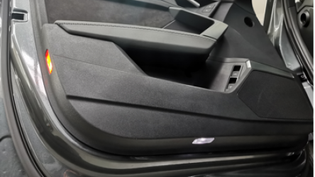 Audi_A3_8Y_Einstiegsbeleuchtung_Warnbeleuchtung_Nachrüsten3