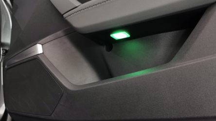 Audi_A3_8Y_LED_Ablagefachbeleuchtung_mehrfarbig_RGB_gruen