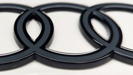 Audi_A5_B10_FU_Facelift_Ringe_Logo_schwarz_anthrazit_85E853742A_716_original_hinten_2