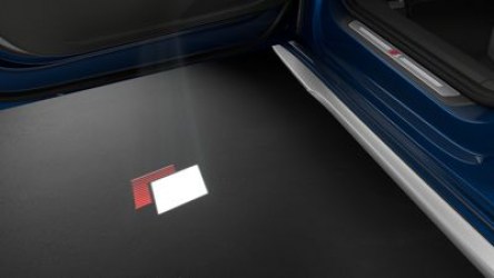 Audi_A5_B10_FU_Limousine_Avant_4M0947415H_4M0947416H_Logo_Projektor_tuer6