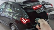 Audi_Q3_F3_Heckklappe_schliessen_mit_Schluessel
