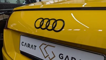 Audi_TT_8S_Ringe_Logo_schwarz_hinten_Heckklappe_8S0071802